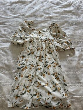 Chelsea & Violet White Floral Puff-Sleeve Dress with Yellow Flowers